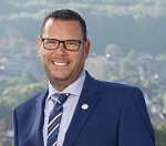 Man sieht den Ersten Kreisrat Jörg Richert