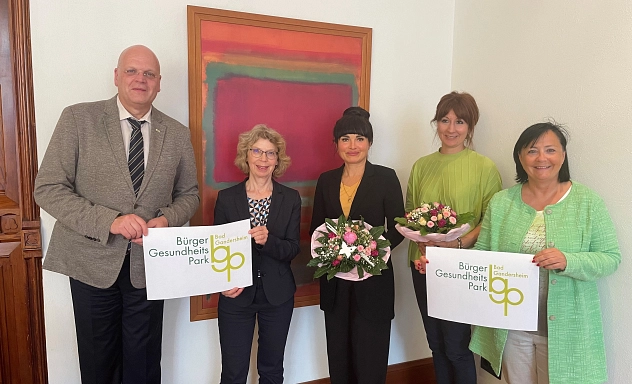 Gesellschaftsgründung BürgerGesundheitsPark Auf dem Foto zu sehen sind v.l.n.r. Prof. Dr. Wolfgang Brück (Universitätsmedizin Göttingen Sprecher des Vorstands und Vorstand Forschung und Lehre), Franziska Schwarz (Bürgermeisterin Stadt Bad Gandersheim),Corina Naujock (Universitätsmedizin Göttingen Geschäftsführung Kliniken), Claudia Berger (Landkreis Northeim), Astrid Klinkert-Kittel (Landrätin Landkreis Northeim)