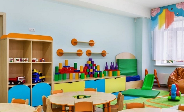 Kita Kinder Kindertagesstätte Symbolbild eines Betreuungsraumes in einer Kindertagesstätte