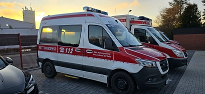 Zu sehen ist die Außenansicht eines Krankentransportwagen (KTW)&nbsp;&copy;&nbsp;Landkreis Northeim