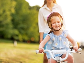 Mädchen fährt Fahrrad Mädchen fährt Fahrrad © Landkreis Northeim