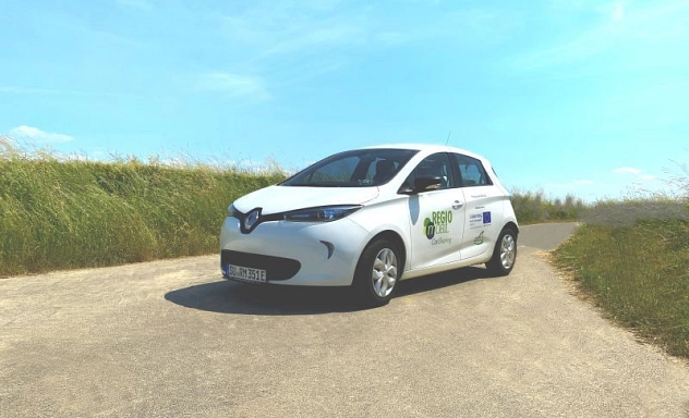MOPINO_Auto Das Bild zeigt einen Renault Zoe des Projekts MOPINO.