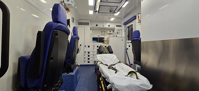 Zu sehen ist ein Rettungswagen von innen&nbsp;&copy;&nbsp;Landkreis Northeim