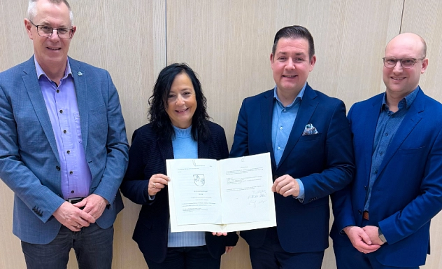 WRG wird zu WRGN Thomas Brandes (Bürgermeister Flecken Bovenden), Astrid Klinkert-Kittel (Landrätin Landkreis Northeim), Marcel Riethig (Landrat Landkreis Göttingen) und Marc Diederich (Geschäftsführer WRG)